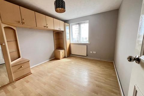 2 bedroom flat for sale, Express Drive, Ilford