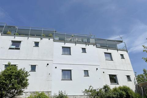 2, James House James Place, Truro, TR1 1JL