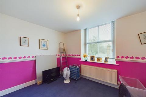 2 bedroom flat for sale, Broad Walk, Buxton