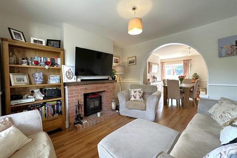 3 bedroom semi-detached house for sale, Beacon Hill Road, Newark