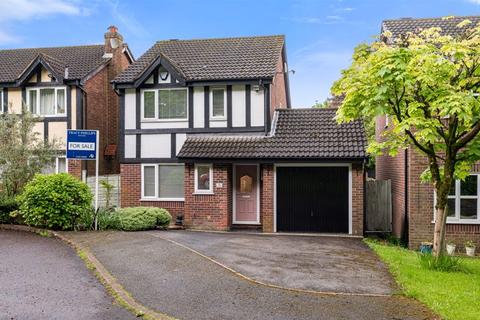 3 bedroom detached house for sale, Copesthorne Close, Wigan WN2