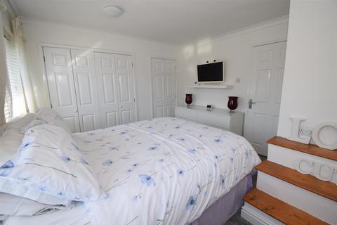 16 Beechwood Close, Jarrow, NE32 3NB