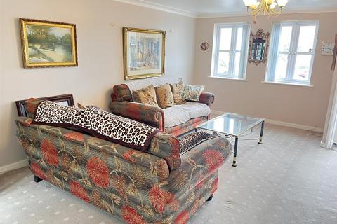 4 Llys Y Dderwen, New Quay, SA45 9SY