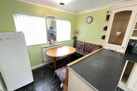 4 Llys Y Dderwen, New Quay, SA45 9SY