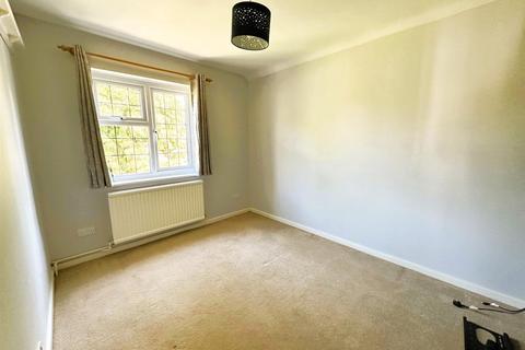 4 bedroom detached house to rent, Wood Ride, Petts Wood East