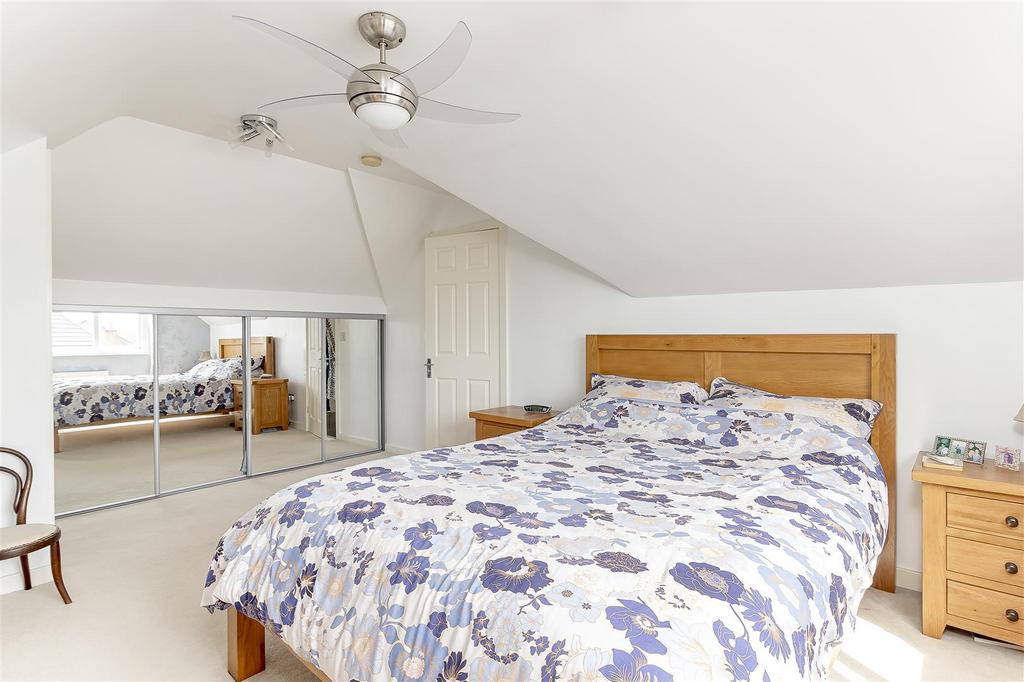 Master Bedroom - B.jpg