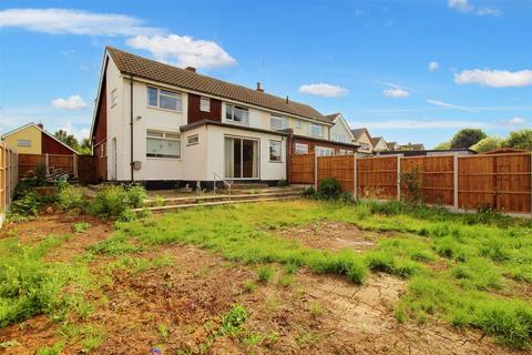 4 bedroom semi-detached house for sale, Kingswood Crescent, Rayleigh