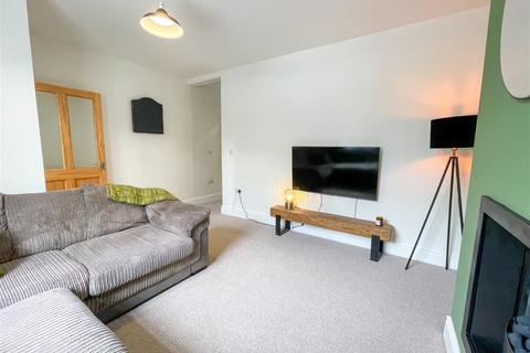 2 bedroom end of terrace house for sale, Kings Road, Buxton