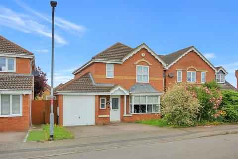 4 bedroom detached house for sale, Aintree Drive, Rushden NN10