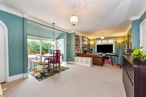 88 Rownhams Lane, North Baddesley, Southampton, SO52 9HQ