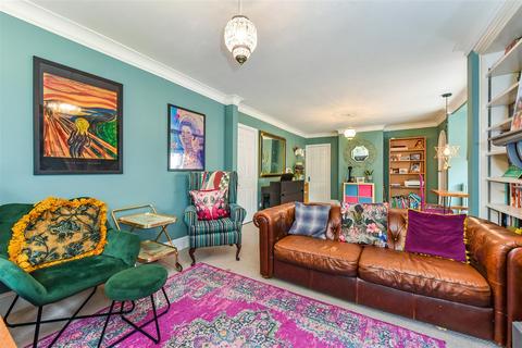 88 Rownhams Lane, North Baddesley, Southampton, SO52 9HQ