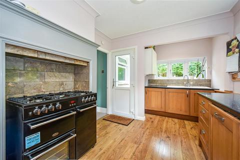 88 Rownhams Lane, North Baddesley, Southampton, SO52 9HQ