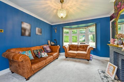 88 Rownhams Lane, North Baddesley, Southampton, SO52 9HQ
