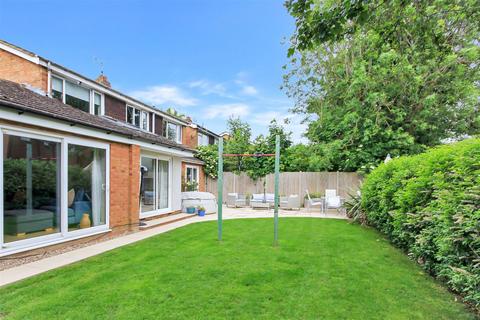 4 bedroom detached house for sale, Martin Close, Rushden NN10