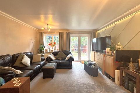 8 Knebworth Gate, Stevenage, SG2 8DF