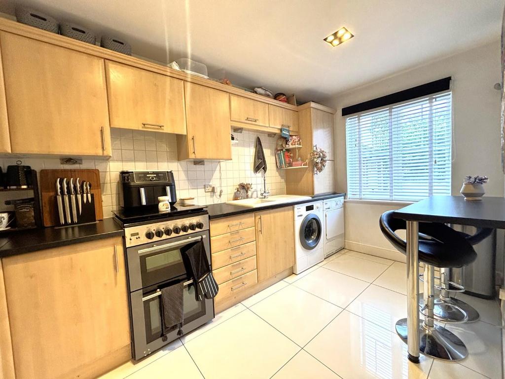 Kitchen 1.jpeg