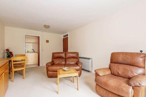 1 bedroom flat for sale, Belmont Road, Leatherhead KT22