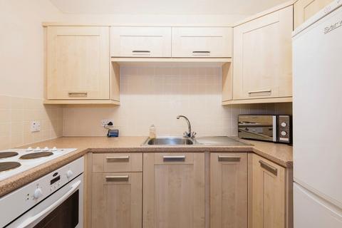 1 bedroom apartment for sale, Holly Court, Leatherhead KT22