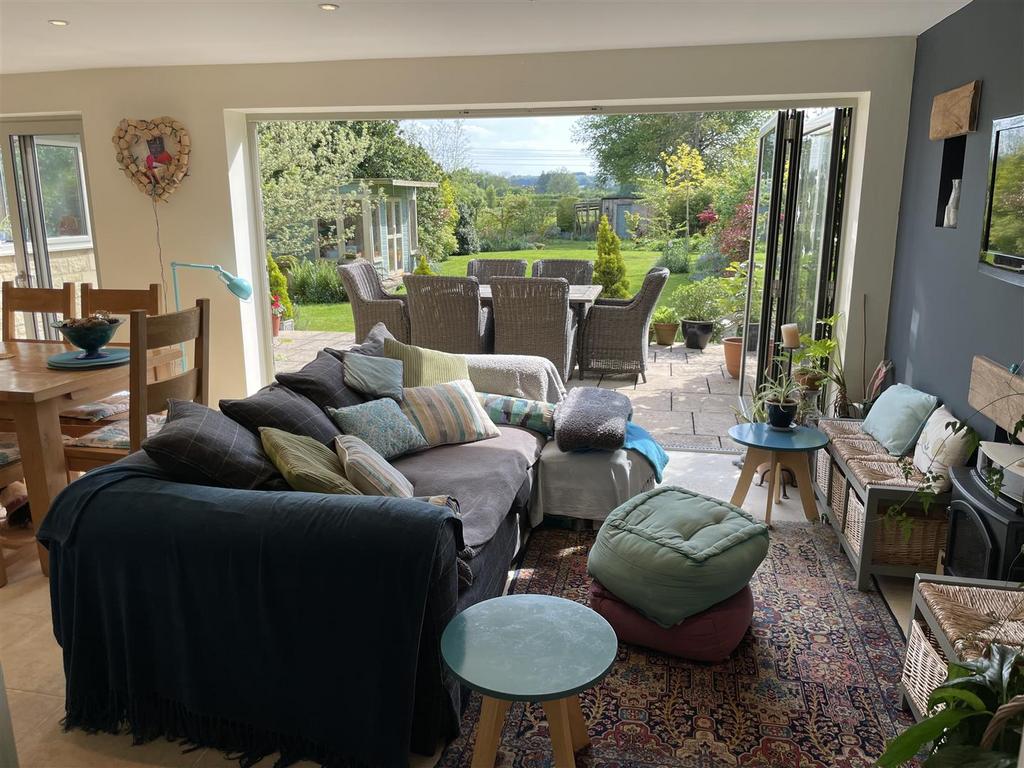 Sitting Area.JPG