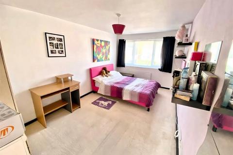 5 bedroom semi-detached house for sale, Ringway Road, Park Street, St. Albans, Hertfordshire, AL2