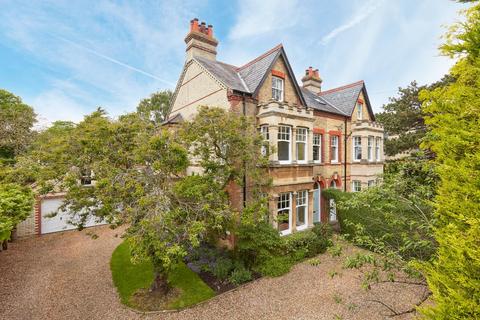 230 Hills Road, Cambridge, CB2 8QE
