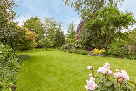 230 Hills Road, Cambridge, CB2 8QE