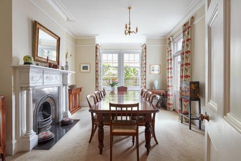 230 Hills Road, Cambridge, CB2 8QE