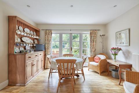 230 Hills Road, Cambridge, CB2 8QE