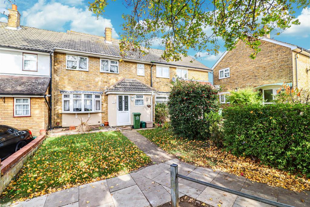 Turpins, Basildon SS14 4 bed terraced house for sale £350,000