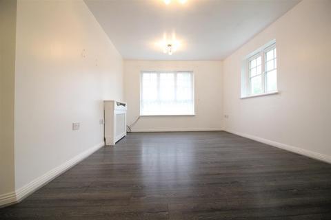 2 bedroom flat to rent, Colham Road, Uxbridge