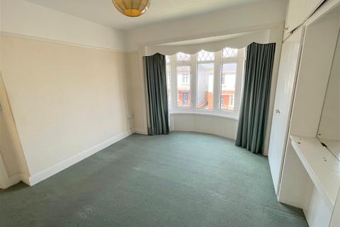 16 Wenham Place, Neath, SA11 3AH