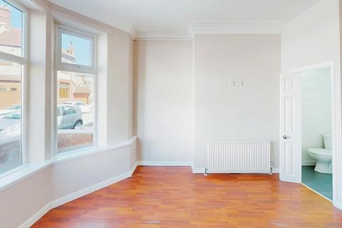 2 bedroom flat for sale, Marden Crescent, Whitley Bay