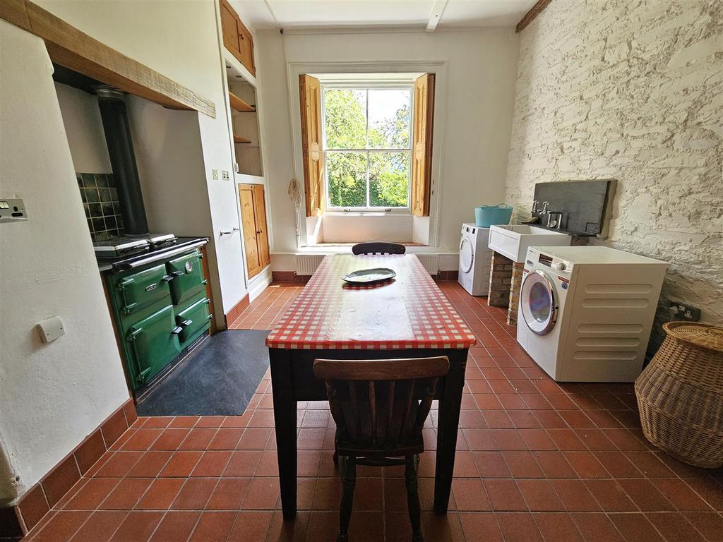 Kitchen room.jpg