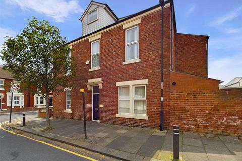 3 bedroom end of terrace house for sale, Kew Gardens, Whitley Bay