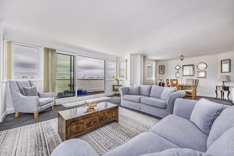 2 bedroom penthouse for sale, Craneswater Park, Southsea