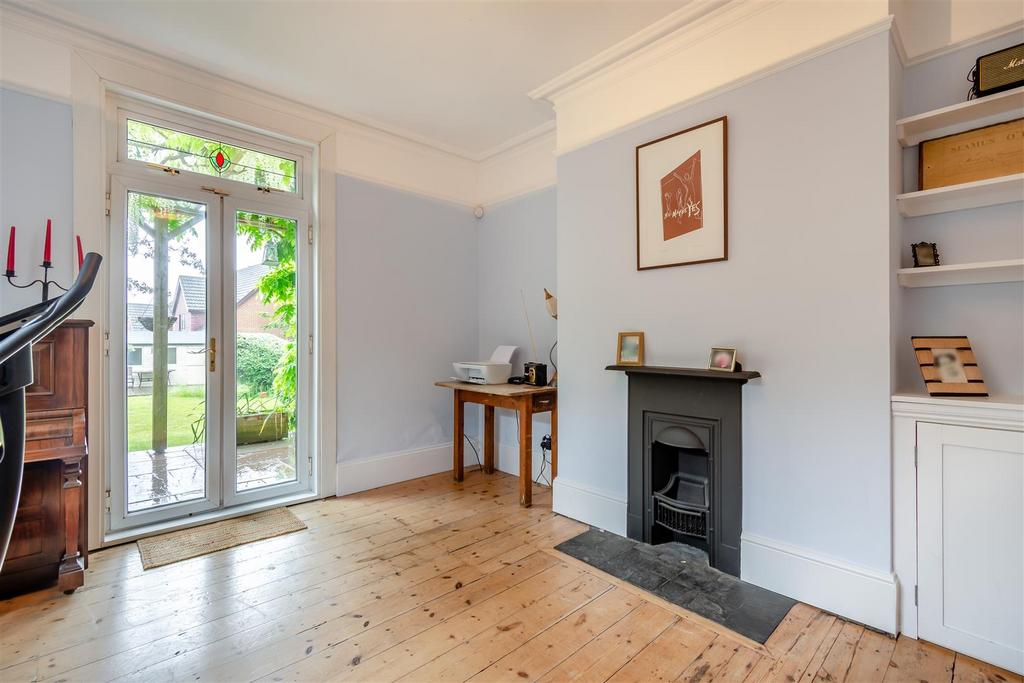 8599859-interior08.jpg