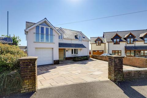 4 bedroom detached house for sale, Hillcrest, Pen-y-fai, Bridgend County Borough, CF31 4NL