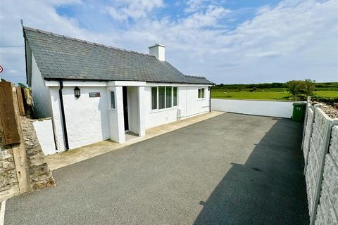 3 bedroom detached house for sale, Abererch Road, Pwllheli