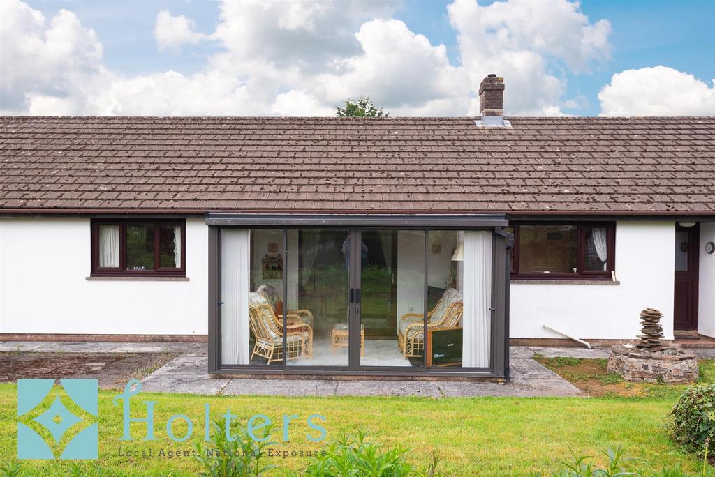 Aberannel Bungalow, Beulah-23.jpg