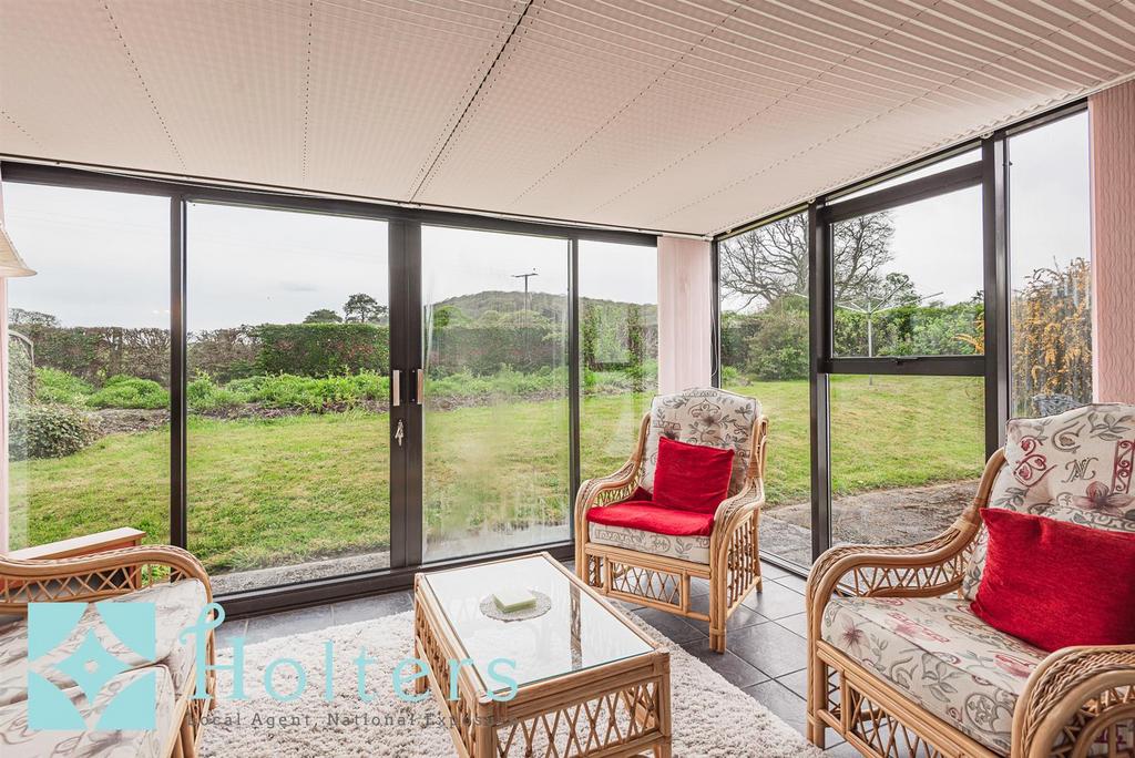 Aberannel Bungalow, Beulah-17.jpg