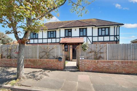 6 bedroom detached house for sale, Southview Gardens, Worthing