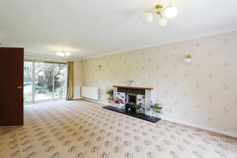 4 bedroom detached house for sale, Greenfield Way, Cuddington