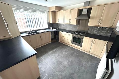 3 bedroom end of terrace house to rent, Melksham Square, Elm Tree, Stockton, TS19 0TL