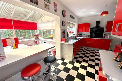 16 Stepney Close, Scarborough, YO12 5DN