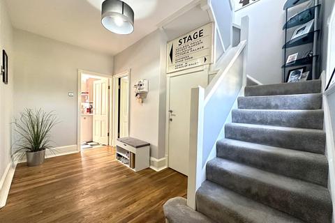 16 Stepney Close, Scarborough, YO12 5DN