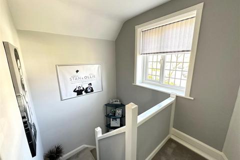 16 Stepney Close, Scarborough, YO12 5DN