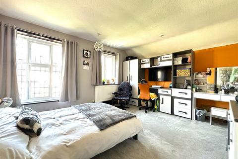 16 Stepney Close, Scarborough, YO12 5DN