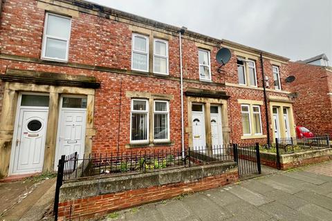 2 bedroom flat to rent, Eastbourne Avenue, Bensham, Gateshead