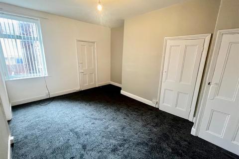 2 bedroom flat to rent, Eastbourne Avenue, Bensham, Gateshead