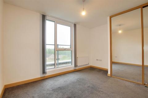 2 bedroom flat for sale, Smeaton Court, Hertford